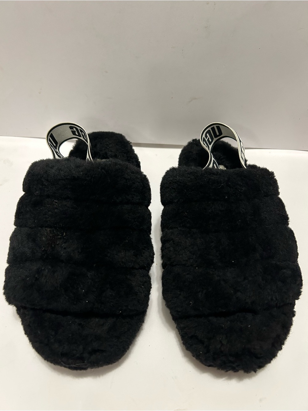 UGG Oh Yeah Black Sheepskin Slide Slippers Sandals - Size 7